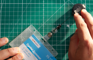 Porte-badge enrouleur