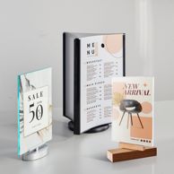 Présentoir de table pivotant