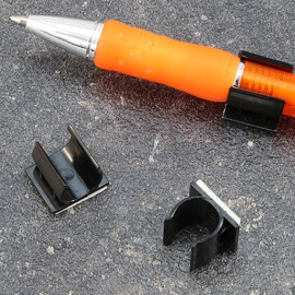 Porte-crayon 12 x 15 mm, auto-adhésif, noir 