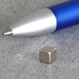 Aimant néodyme en forme de cube, nickelés 5 x 5 x 5 mm