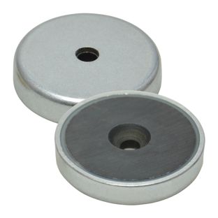 Aimants en pot en ferrite avec perçage et abaissement 