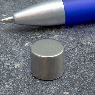 Aimants néodymes en forme de disque 12 mm x 10 mm   | N45, axial (parallèle à la hauteur) 