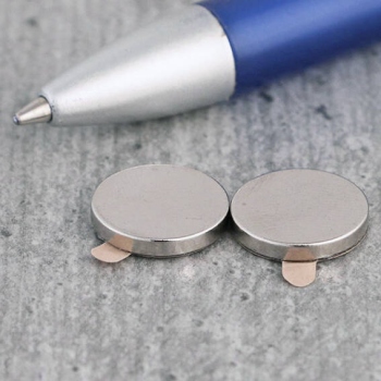 Scheibenmagnete aus Neodym, selbstklebend, 13 mm x 2 mm, N35 