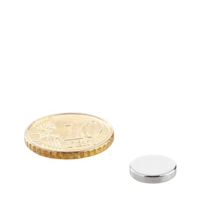 Aimants néodymes en forme de disque 10 mm x 2 mm | N45, axial (parallèle à la hauteur)