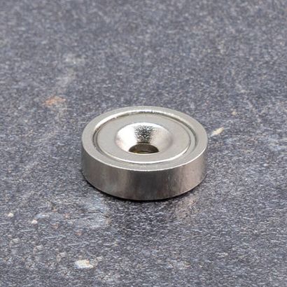 Topfmagnet mit Bohrung und Senkung, Neodym 16 mm | 6,9 kg | vernickelt