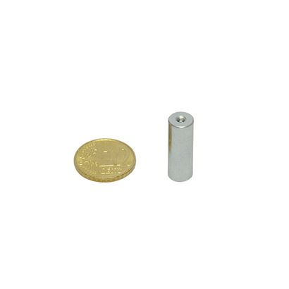 Aimant grappin cylindrique en néodyme avec filetage intérieur 8 mm | 20 mm