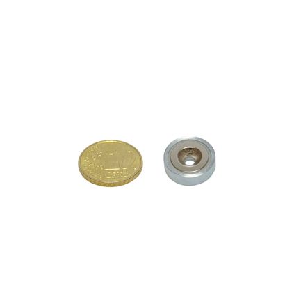 Topfmagnet mit Bohrung und Senkung, Neodym 16 mm | 7,7 kg | verzinkt