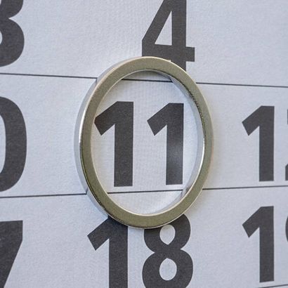 Aimants en forme d'anneau comme curseur de date pour calendriers de table, néodyme, N40, nickelés, avec ronds métalliques assortis 20 mm | 15 mm